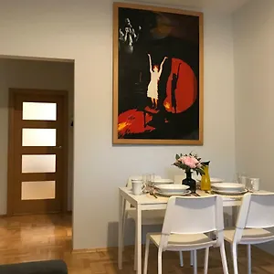 Admatch Hoża Center Metro Apartament